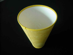 A526 - śred. 17 cm - na żarówkę małą kulkę