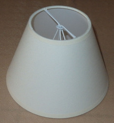 A375 - 15,5 cm średnica - na żarówkę świecową i małą kulkę 