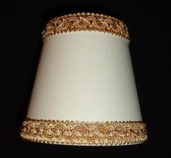 A550A - śred. 12 cm - na żarówkę świecową i małą kulkę