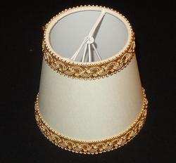 A550A - śred. 12 cm - na żarówkę świecową i małą kulkę