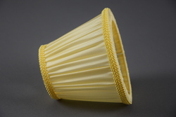 A922 - śred. 15 cm - na żarówkę małą kulkę i świecową